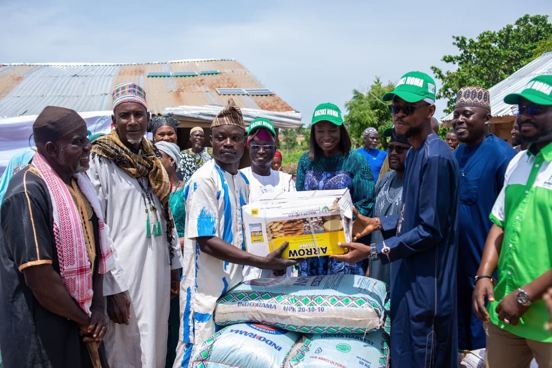 Farmers receiving certified inputs at the Southwest project flag-off